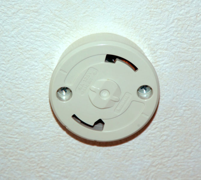 BATHROOM PLUG SOCKET AND LIGHTING IDEAS | EHOW.COM