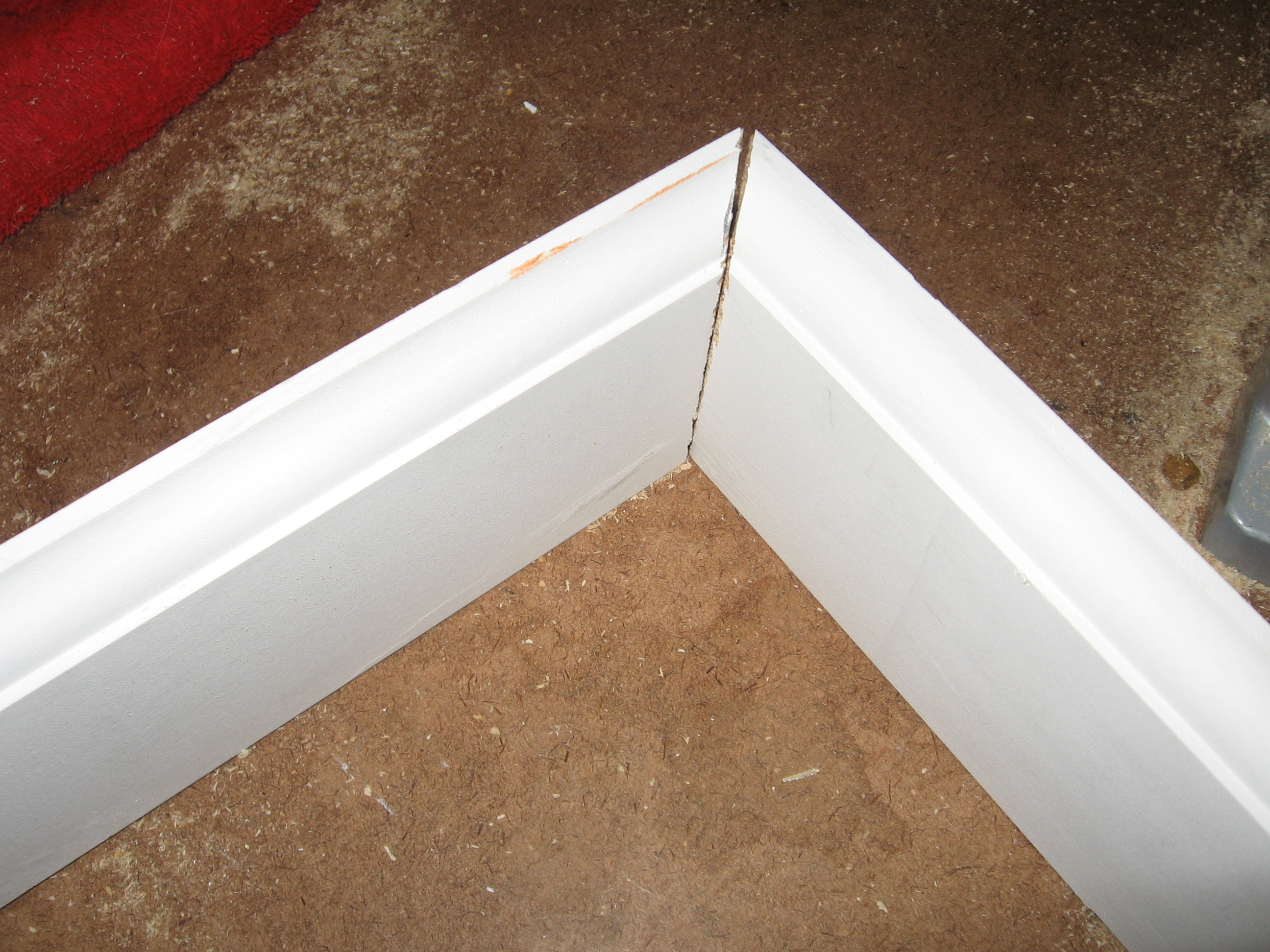 How to mitre cut floor molding eHow UK